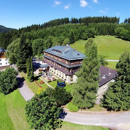 Hotell Alpsky 3*